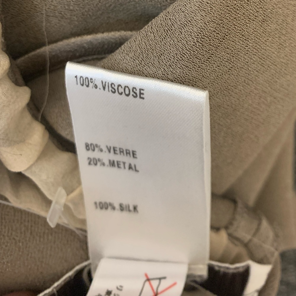 Sold Chloe sleeveless blouse, stone taupe color, 40, Swarovski crystal flowers - Picture 7 of 12